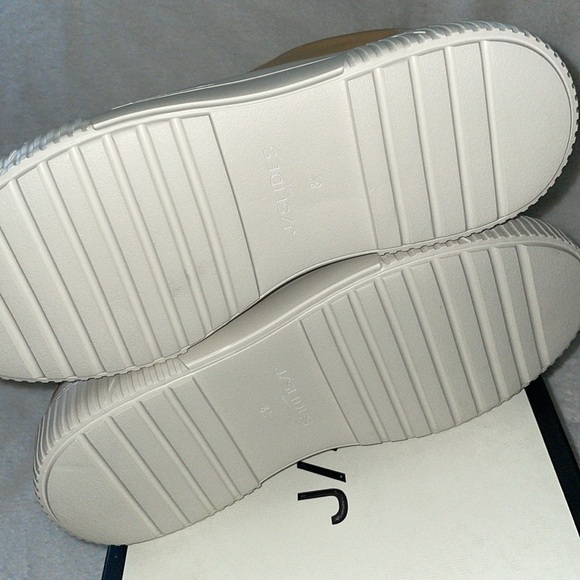 NWT J/SLIDES WEST Nude Leather Sneaker - Picture 14 of 15